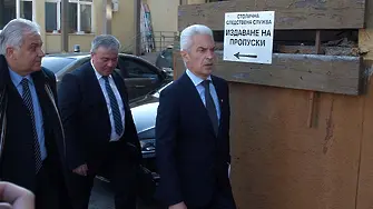 Сидеров пристига в следствието