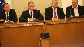 Хроника на една пресконференция