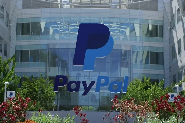 Гърците останаха и без PayPal