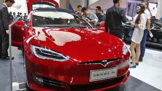 Разследват 