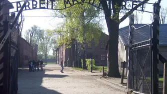 Меркел отива за първи път в Аушвиц