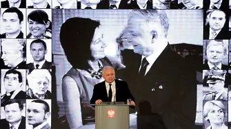 Самолетът на Качински е избухнал (ВИДЕО)