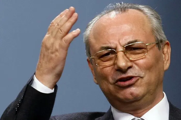 Ще замълчи ли властта за бизнеса на Ахмед Доган?