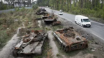 Джонсън оцеля след вот на доверие сред консерваторите