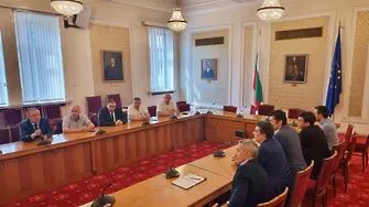 Ще подкрепят ли отцепниците от ИТН кабинет на Василев?