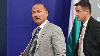 Министри обсъждат с