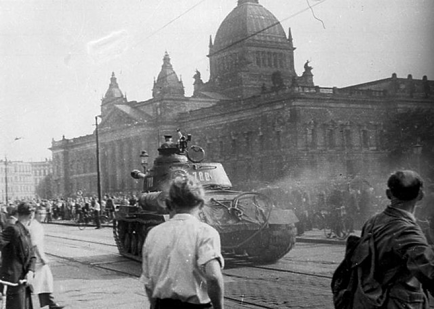 Бундестагът почете източногерманците, вдигнали въстанието през 1953 година