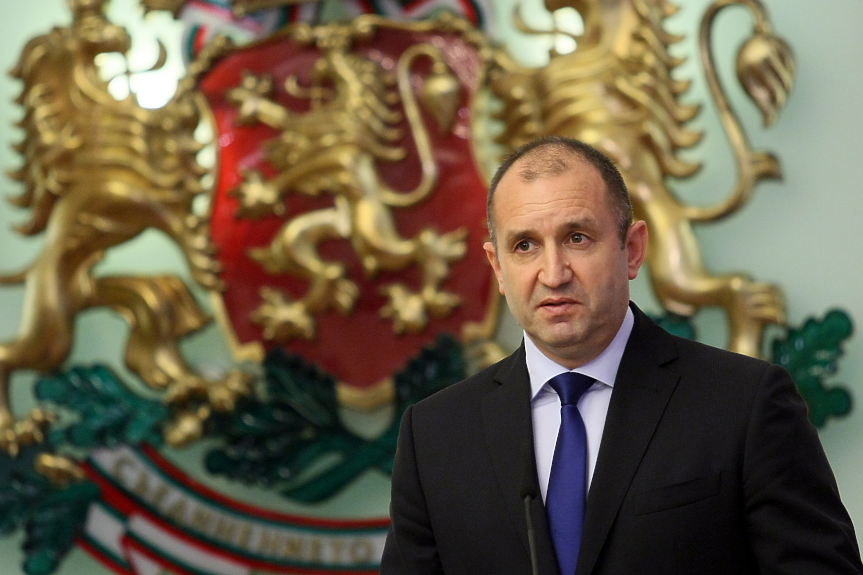 ДЕНЯТ В НЯКОЛКО РЕДА: ветото на Радев