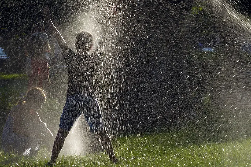 Гореща вълна в Южна Европа. В България днес и утре: над 40 градуса и сахарски прах