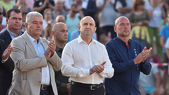 Радев цели разрив с НАТО и Украйна