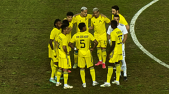 Прокуратурата в Скопие разследва случая с наръгания фен на