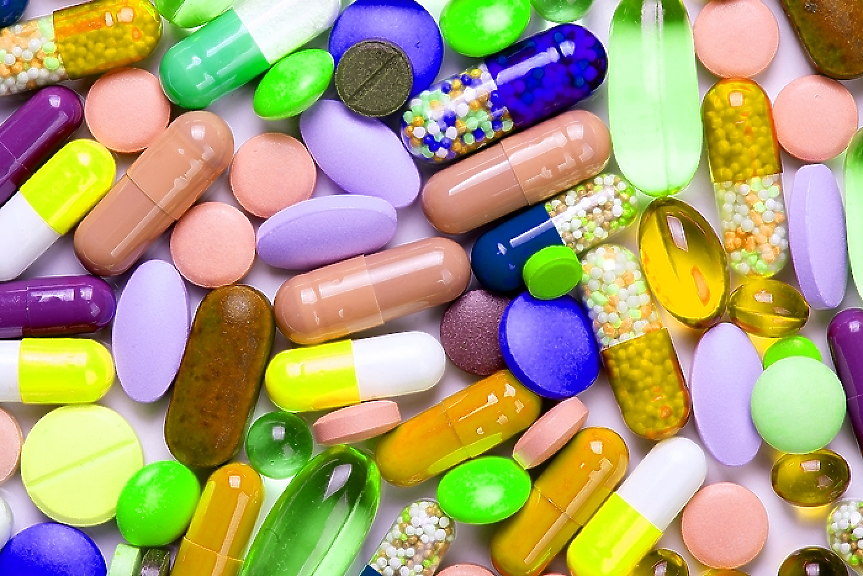 Бюджетната комисия на НС:  Държавата да плаща антибиотиците за деца до 7 години