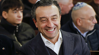 Костадинов и феновете му: 