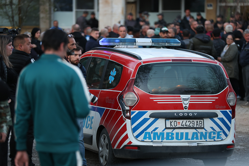 Почина шофьор на линейка от Кочани, извозвал до сутринта пострадали