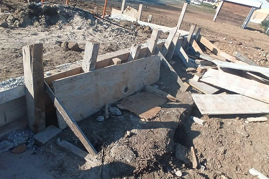 Бетон и фекални тръби на 