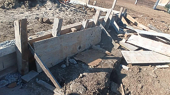 Бетон и фекални тръби на 