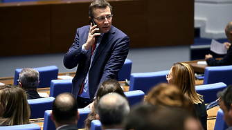 Размествания в НС: четирима положиха клетва. Един от ДПС-Пеевски с оставка, за да остане Станислав Анастасов