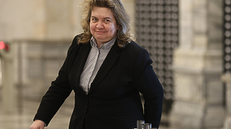 Киселова посочи два варианта за възстановяване на парламентарната група на МЕЧ