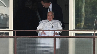 Папа Франциск излиза от болницата