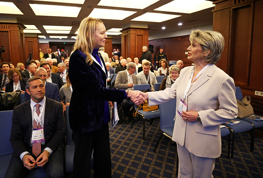 Смяна на върха на Българския олимпийски комитет - Весела Лечева замени Стефка Костадинова