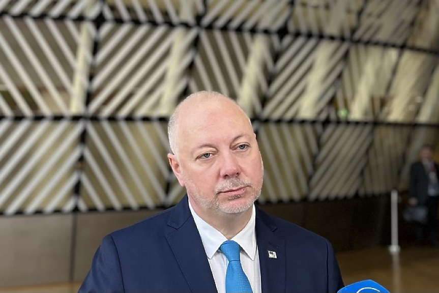 Желязков: България трябва да стане нетен износител на оръжие