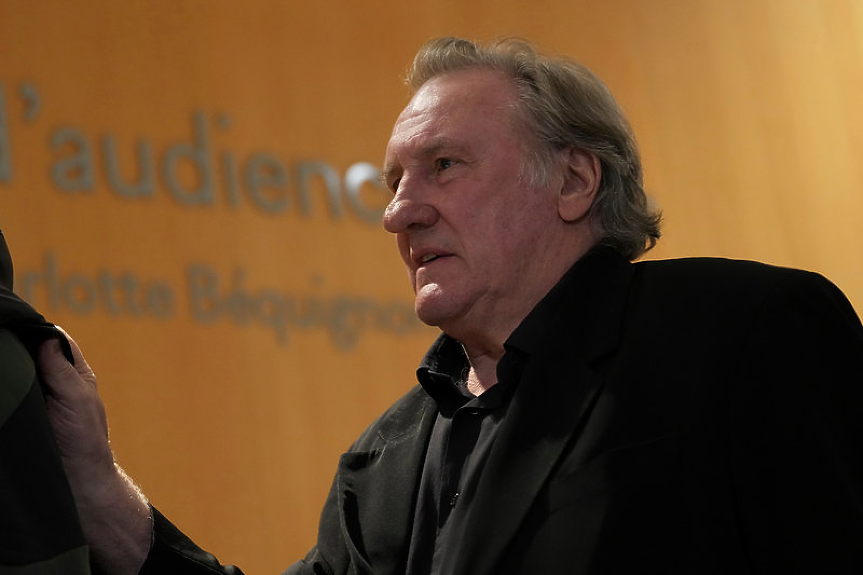 Процесът срещу Депардийо започна: Фани Ардан и Венсан Перес го подкрепиха