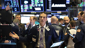 В очакване на митата - Dow Jones, S&P 500 и Nasdaq завършиха на 