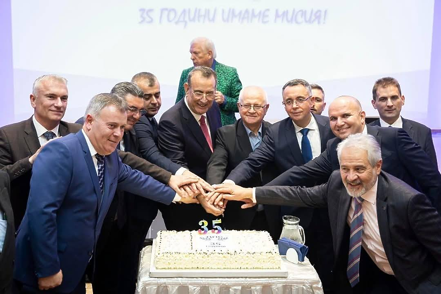 Доган обмисля да основе ли нова партия