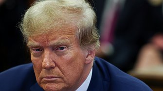 Защо правителството на Тръмп заличава снимки от архивите?