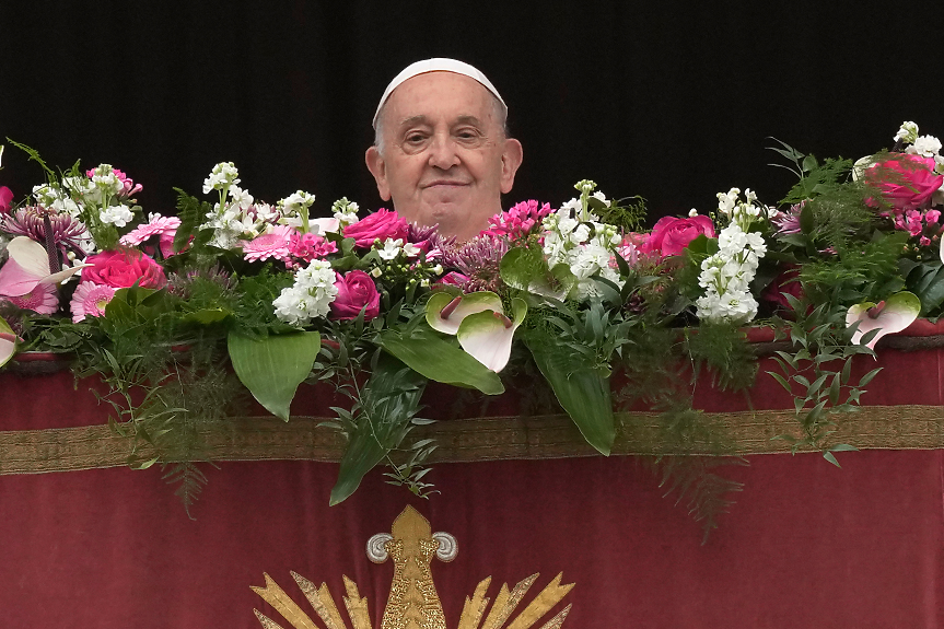 Папата бил толкова близо до смъртта, че лекарите обмисляли да прекратят лечението