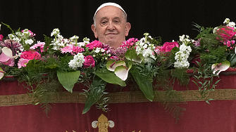 Папата бил толкова близо до смъртта, че лекарите обмисляли да прекратят лечението