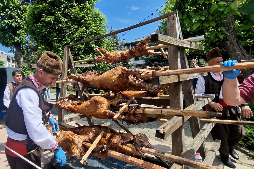 Ще хапнем ли размразено агнешко от Нова Зеландия за Великден?