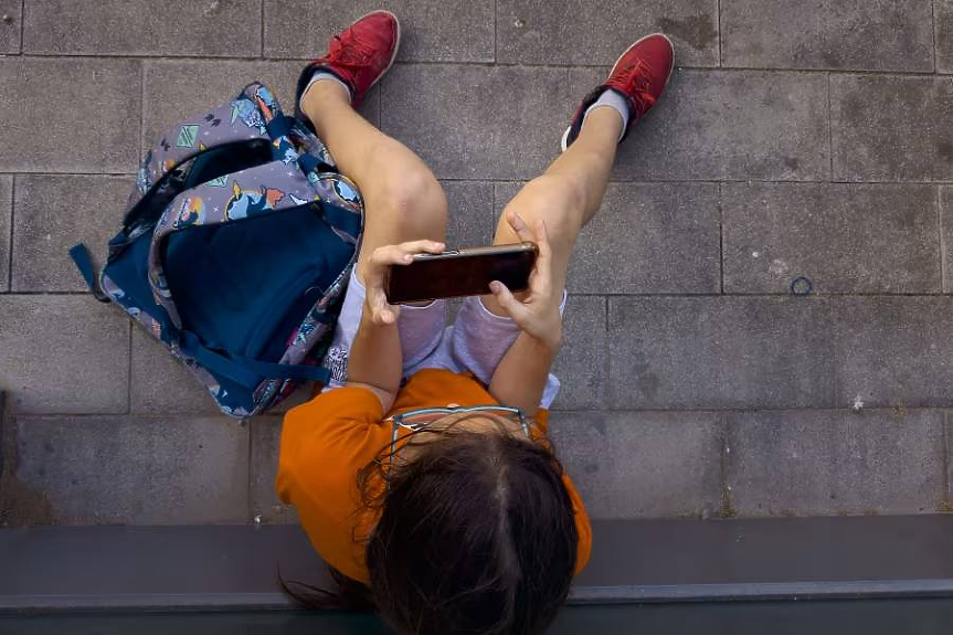 Глоби за деца с телефони, час по добродетели, без домашни бележки. Из идеите на синдикат