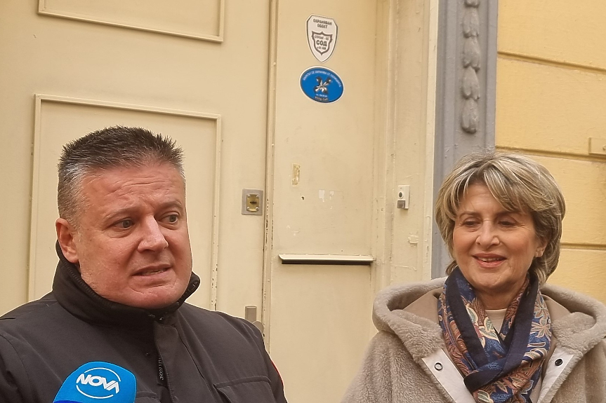 Весела Лечева влезе в БОК, оставиха я да чака в библиотеката