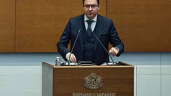 Еленови рога, свински бивни, котелът на парното, митичният архив на Петьо Еврото...