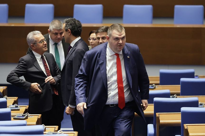 Депутатите пак ще обсъждат сваляне на ДДС за ресторантите