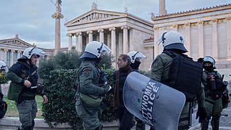 Не пътувайте до Гърция - обща стачка блокира всичко