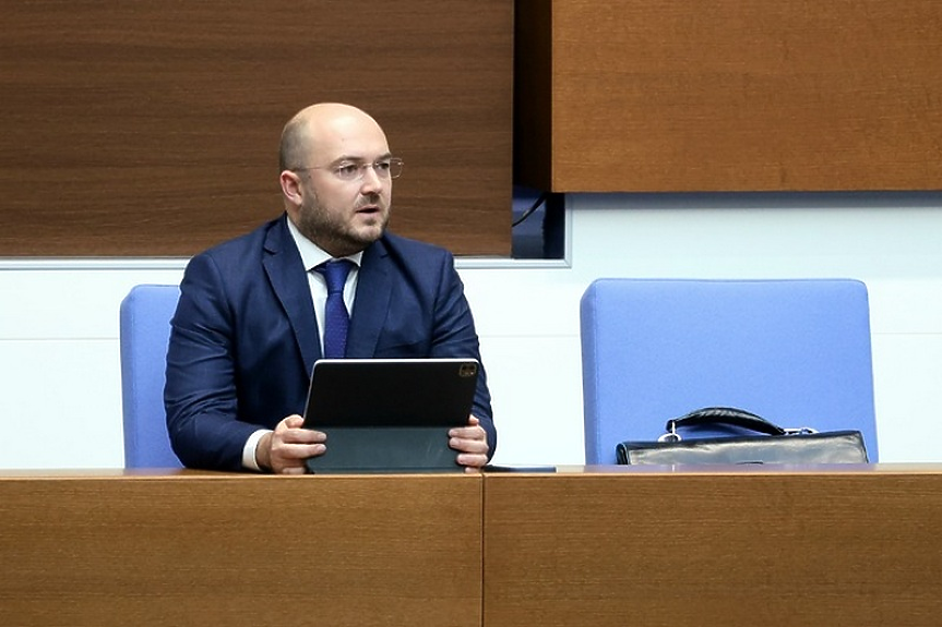 Парламентът прие на първо четене един от законите по ПВУ - за сигналоподателите