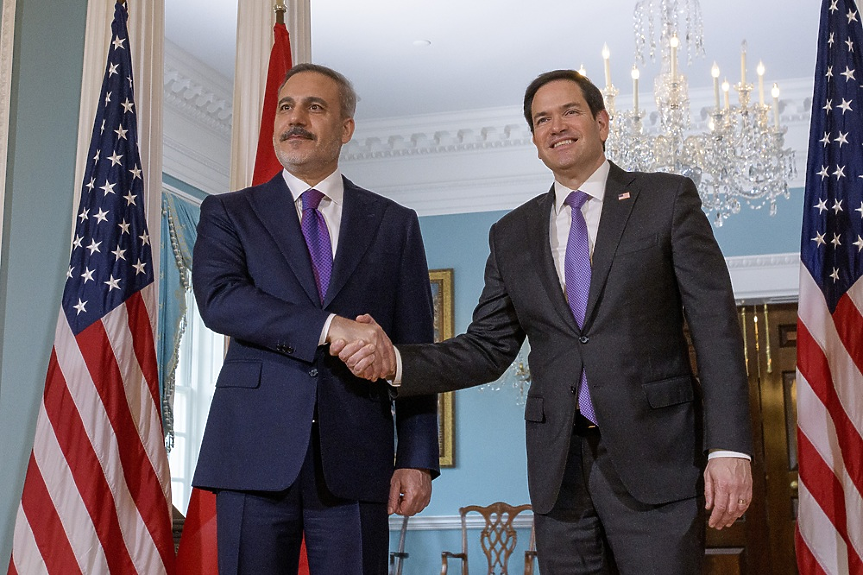 Какво тук значат някакви си репресии - САЩ и Турция обсъждат размразяване на сделката за Ф-35