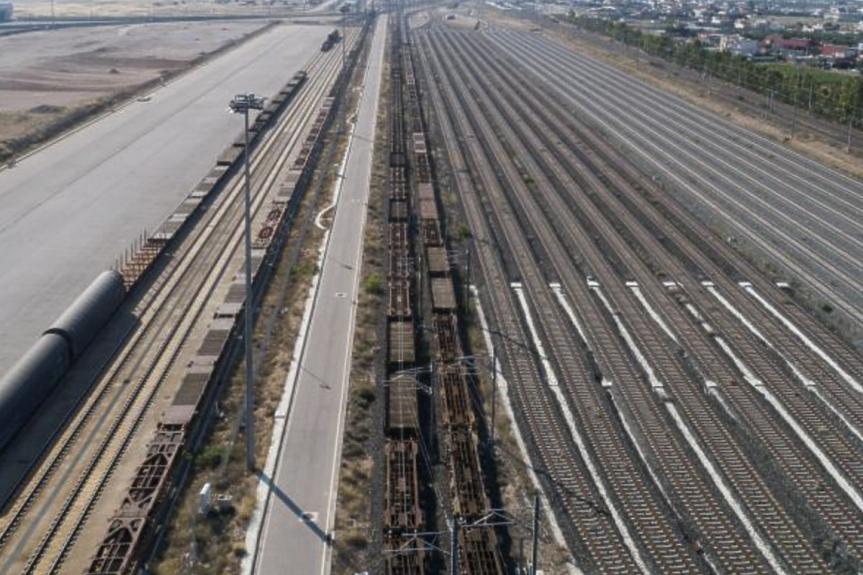 Бомба избухна в Атина след предупреждение в полицията