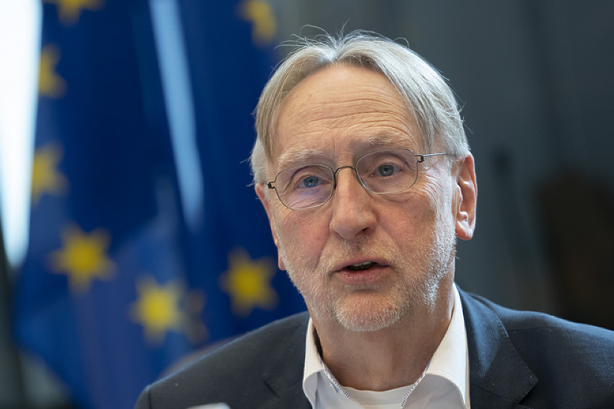 14 април: Европа отвръща на удара