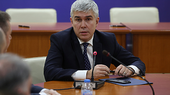 Под опеката на Борисов и Пеевски: Владимир Малинов отказва да подаде оставка