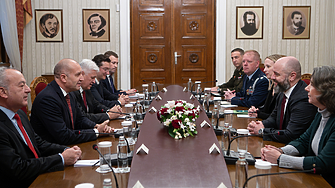 Радев посрещна американска делегация за F-16 – очаква 8 самолета до края на годината