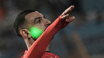 Салах и Ван Дайк май преподписват с „Ливърпул“, Холанд може да напусне „Сити“