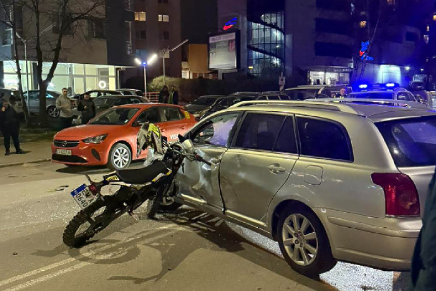 14-годишен е със счупени крайници след тежка катастрофа в 