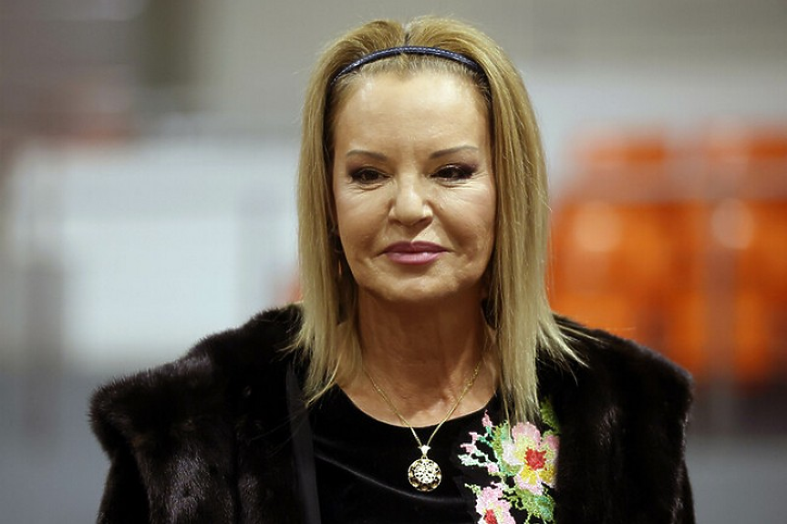 Сградата на БОК вече е разпечатана. Стефка Костадинова остава председател