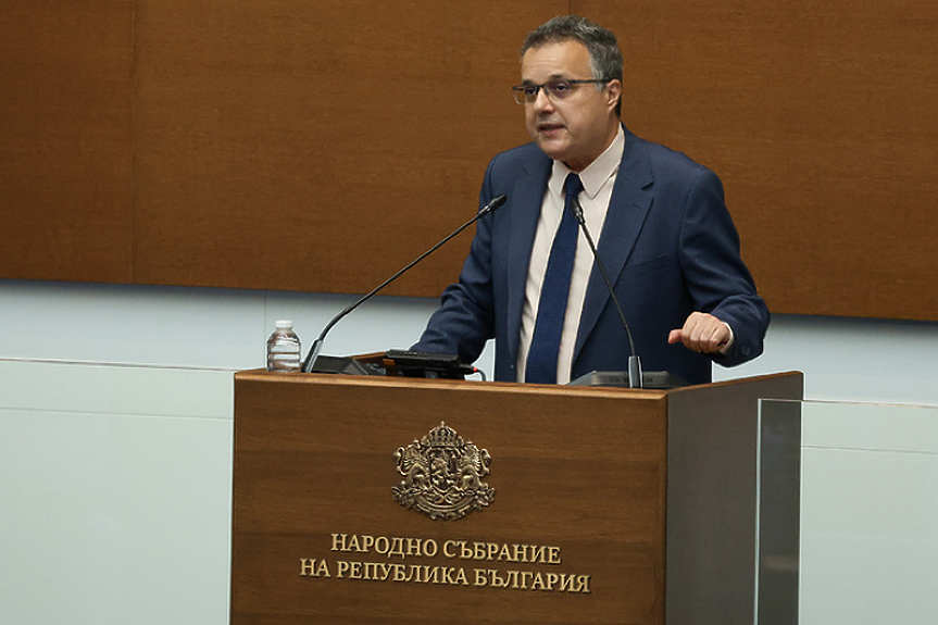 Стоян Михалев се (нещо като) оттегля временно от поста зам.-кмет на „Оборище“