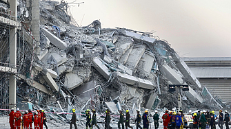 Стотици загинали при трус в Югоизточна Азия (ВИДЕО, СНИМКИ)