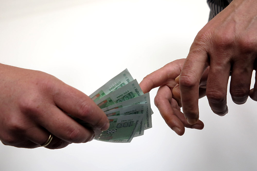 Съдът възстанови на поста директорката на 37-о училище, арестувана с подкуп