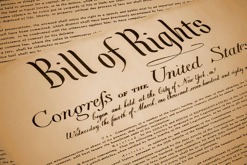 Тръмп: Не знам дали трябва да спазвам Конституцията